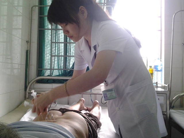 Châm cứu chữa thoát vị đĩa đệm